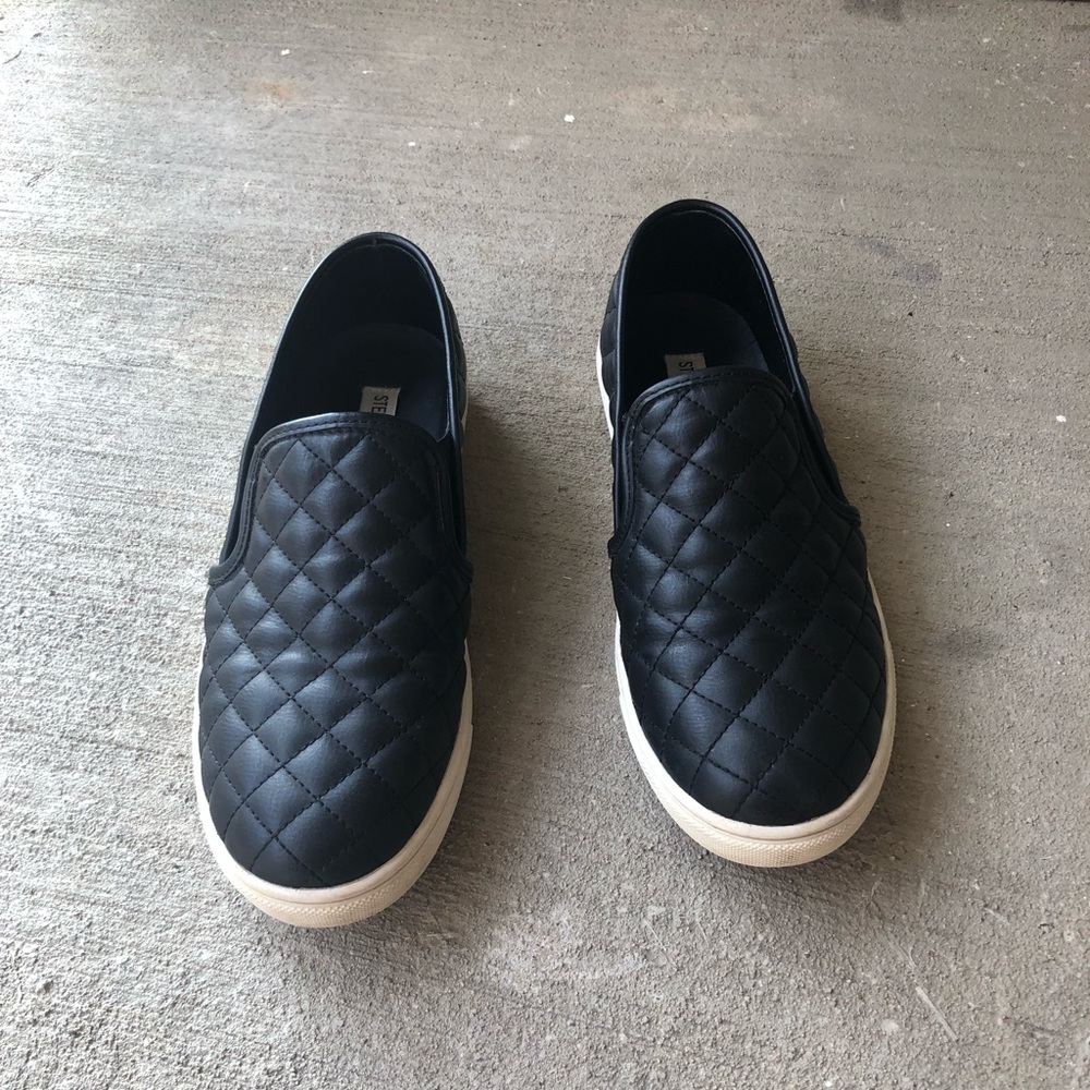 Steve Madden slip ons
